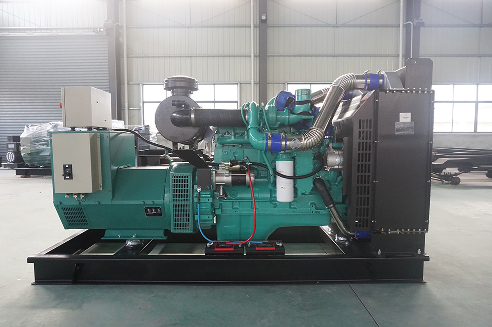 6LTAA8.9-G2東風(fēng)康明斯動(dòng)力配套200KW柴油發(fā)電機(jī)組報(bào)價(jià)