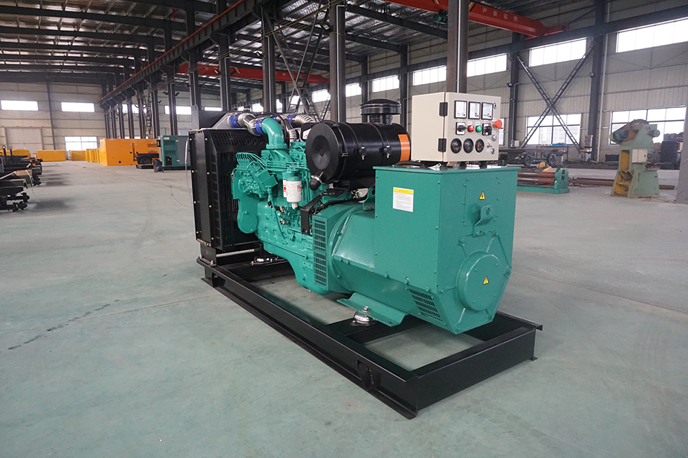6LTAA8.9-G2東風(fēng)康明斯動(dòng)力配套200KW柴油發(fā)電機(jī)組報(bào)價(jià)