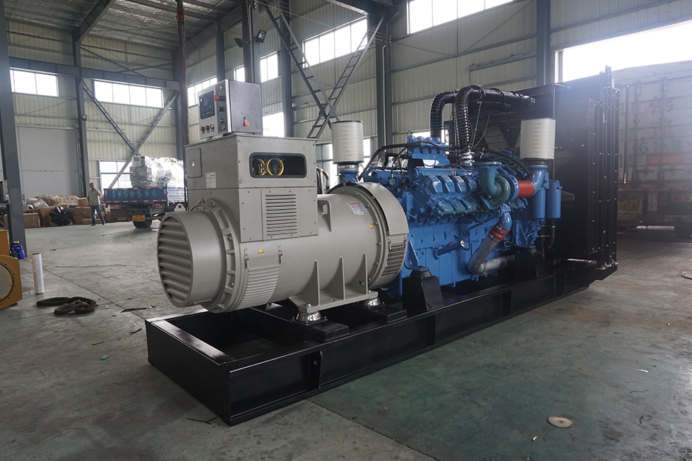 16V2000G65進口奔馳800KW柴油發(fā)電機組報價