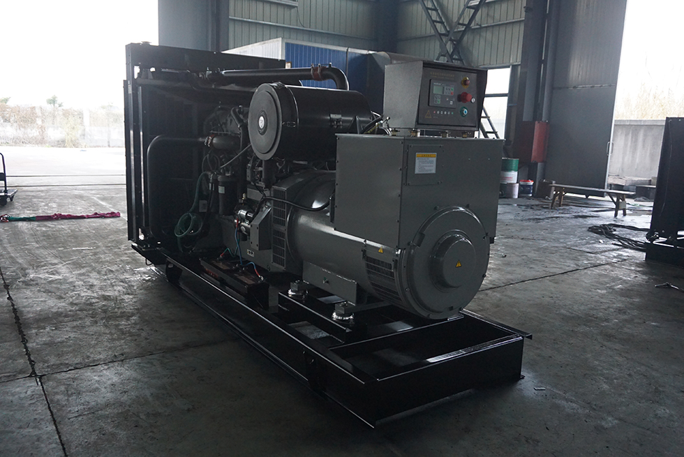 2806A-E18TAG2珀金斯500KW柴油發電機組報價